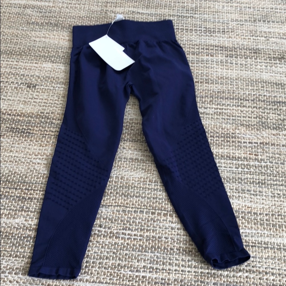 Fabletics Delta Capri tight